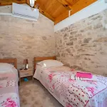 度假居 House With A Parking Space Cove Pelegrin, Korcula - 23866 尼亚卢卡