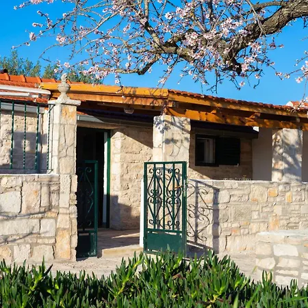 House With A Parking Space Cove Pelegrin, Korcula - 23866 *